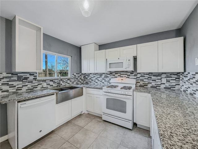 3402 Olsen Dr, Corpus Christi, TX 78411