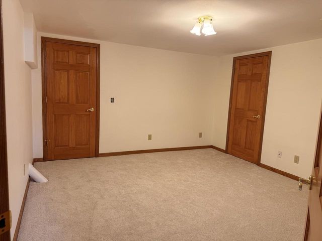 S85W19635 Colonial COURT, Muskego, WI 53150