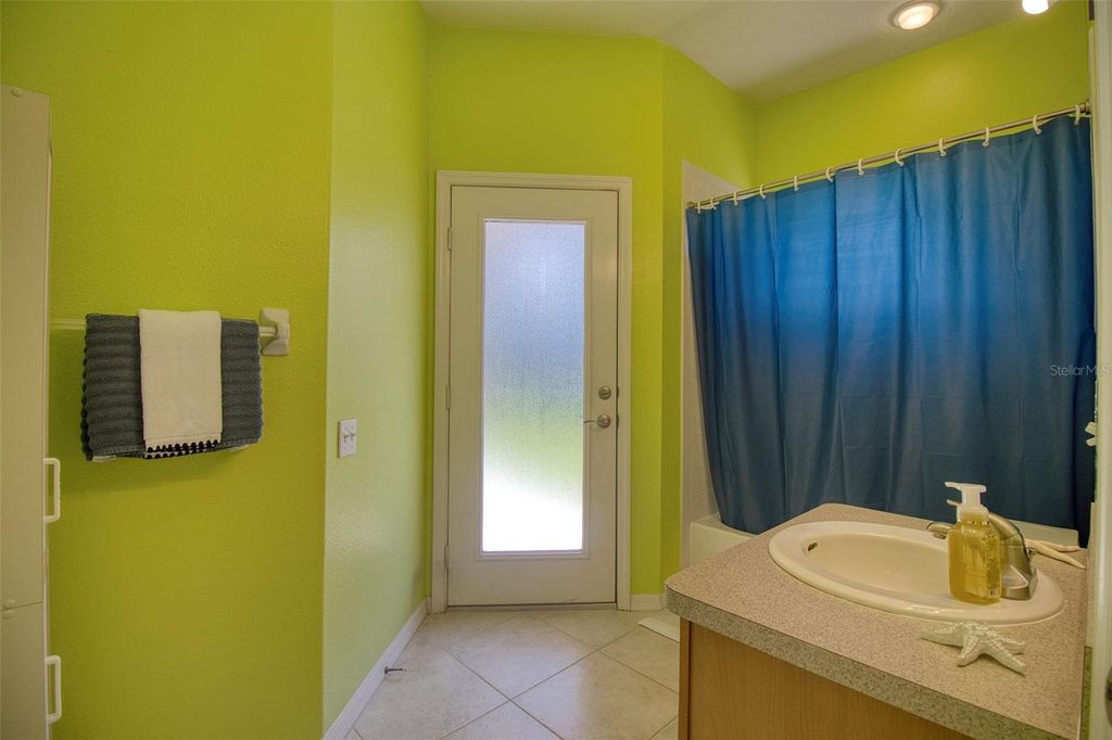 Image 25 of property listing at 2219 ELIZABETH WAY, Dunedin, FL 34698