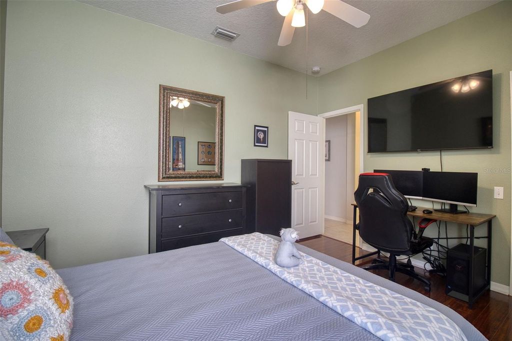 Image 30 of property listing at 2219 ELIZABETH WAY, Dunedin, FL 34698