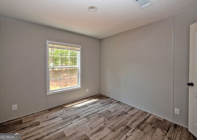 14 Sartain Drive, Commerce, GA 30530