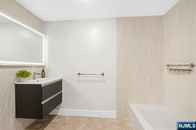545 Palisade Avenue 2, Jersey City, NJ 07307