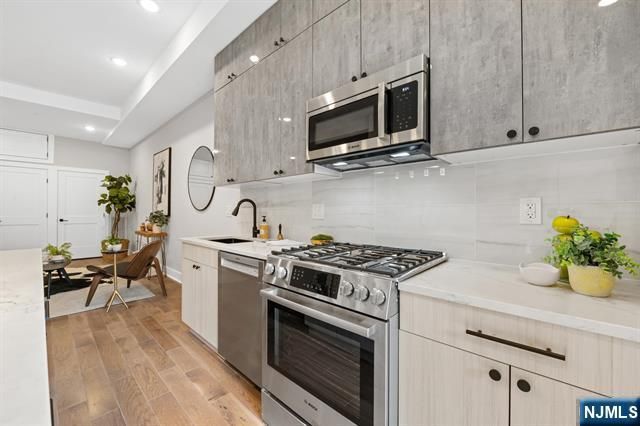 545 Palisade Avenue 2, Jersey City, NJ 07307