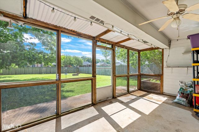 2522 Brookhaven Drive, Bossier City, LA 71111