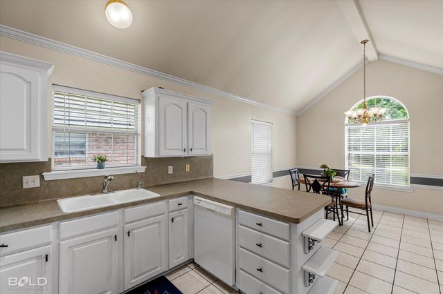 2522 Brookhaven Drive, Bossier City, LA 71111