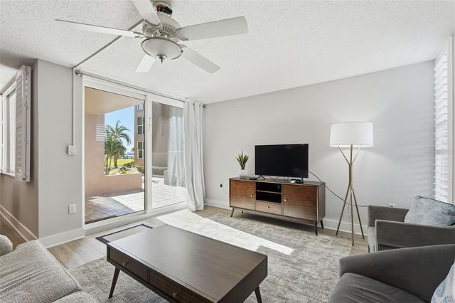 632 EDGEWATER DRIVE 135, Dunedin, FL 34698