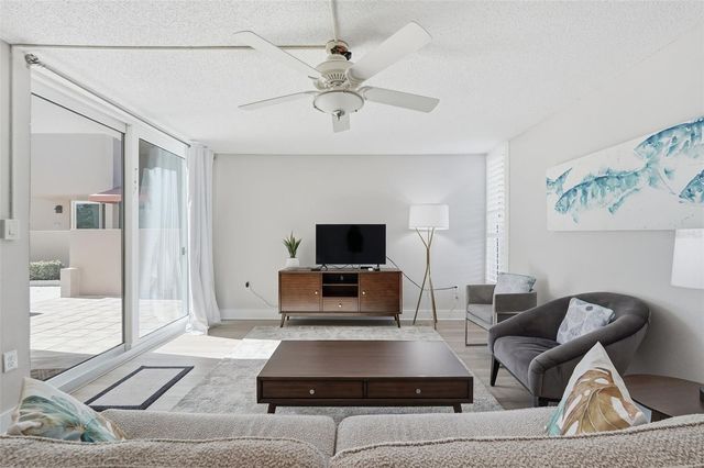 632 EDGEWATER DRIVE 135, Dunedin, FL 34698