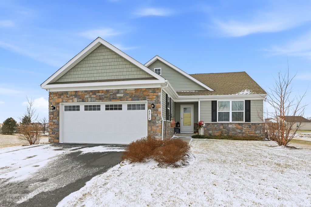 Image 1 of property listing at 4814 W Millbrook Circle, Yorkville, IL 60560