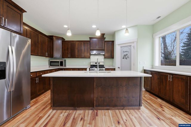 4939 Sergio Pl NE, Salem, OR 97301