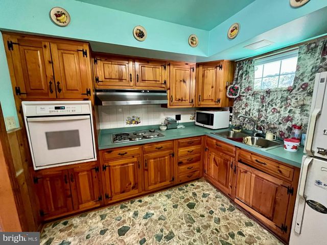 504 SWAN RD, Salisbury, MD 21801