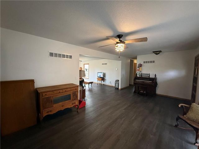 37603 E Cogswell Road, Sibley, MO 64088