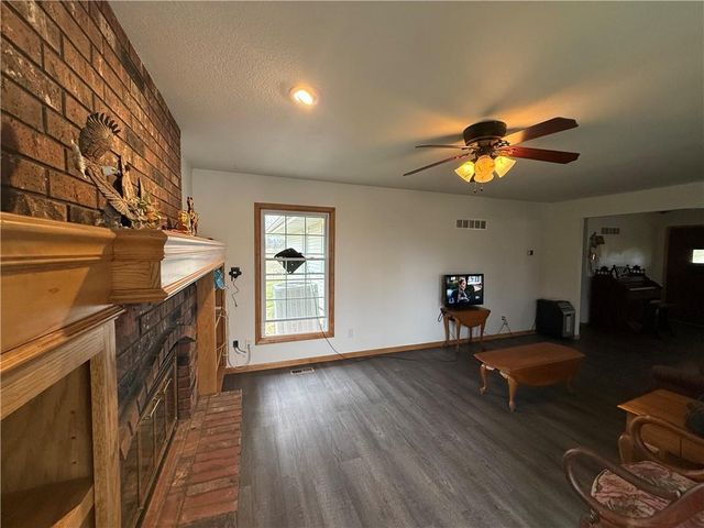 37603 E Cogswell Road, Sibley, MO 64088