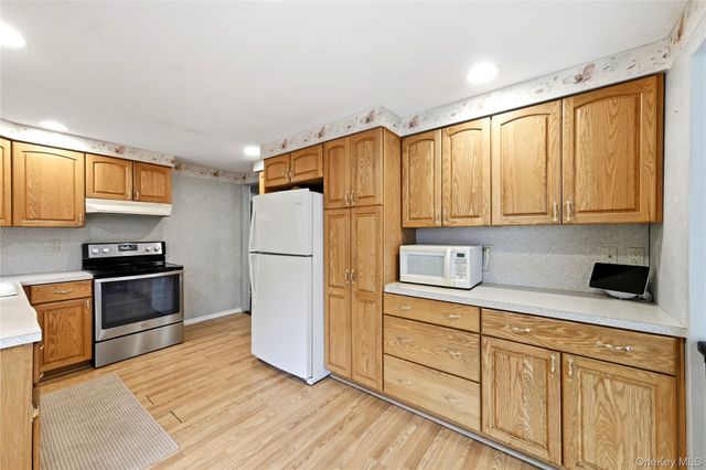 115 Argyle Avenue, Selden, NY 11784