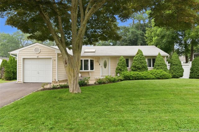 115 Argyle Avenue, Selden, NY 11784