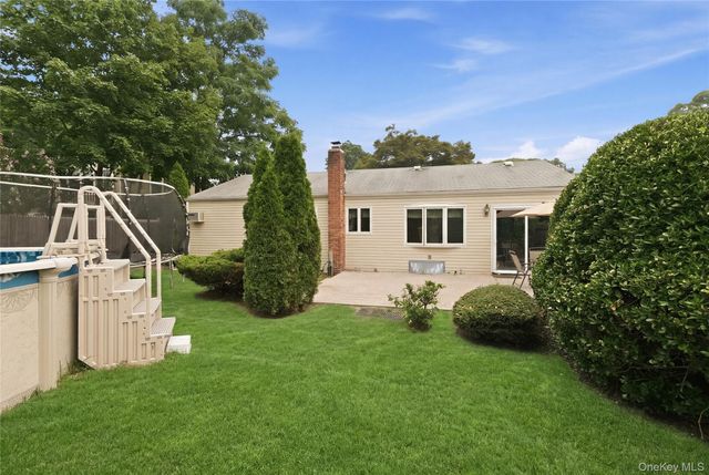 115 Argyle Avenue, Selden, NY 11784