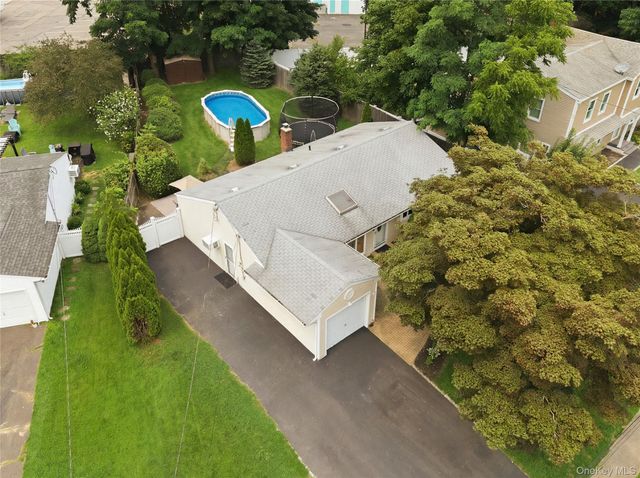 115 Argyle Avenue, Selden, NY 11784