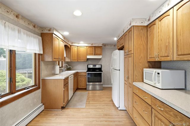 115 Argyle Avenue, Selden, NY 11784