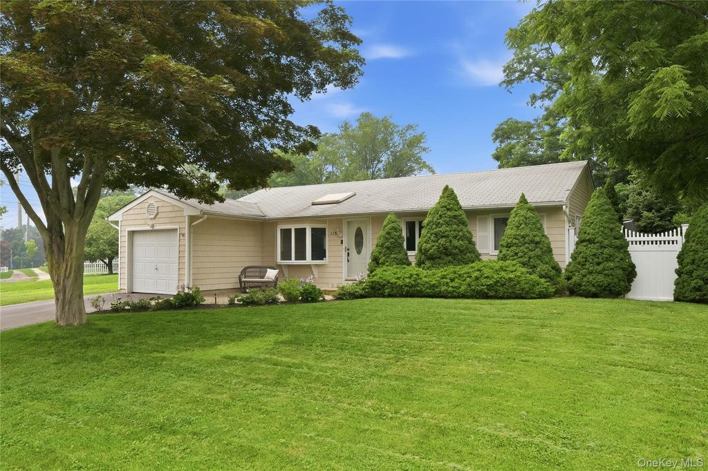 115 Argyle Avenue, Selden, NY 11784