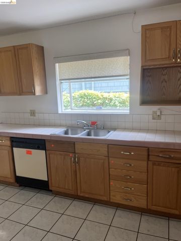 4009 Canon Ave, Oakland, CA 94602