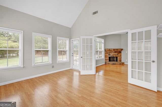 31 Thomaston Street, Newnan, GA 30263