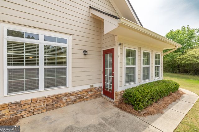 31 Thomaston Street, Newnan, GA 30263