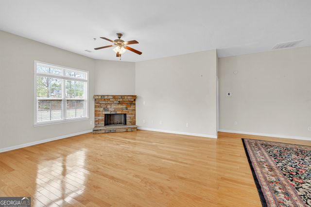 31 Thomaston Street, Newnan, GA 30263