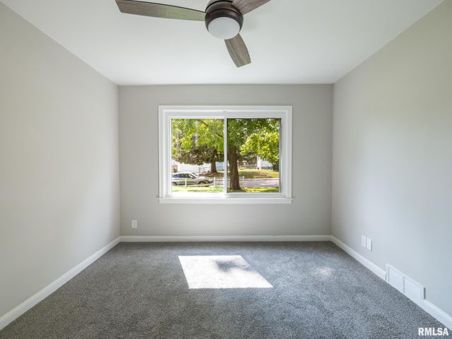 3122 N NORTH Street, Peoria, IL 61604