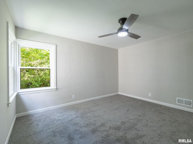 3122 N NORTH Street, Peoria, IL 61604