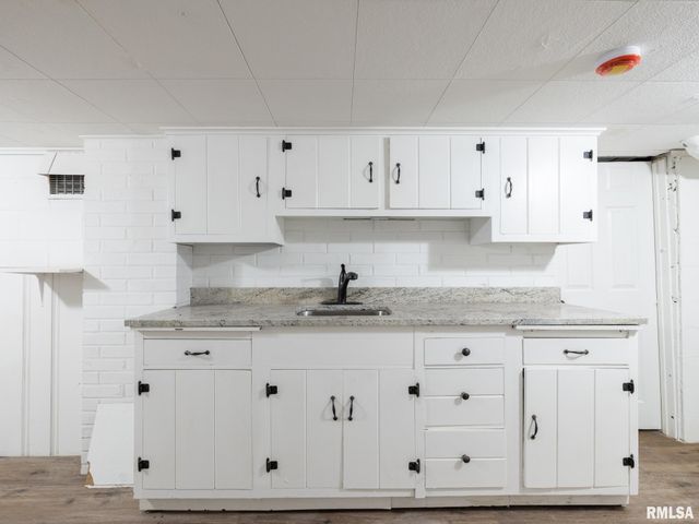 3122 N NORTH Street, Peoria, IL 61604