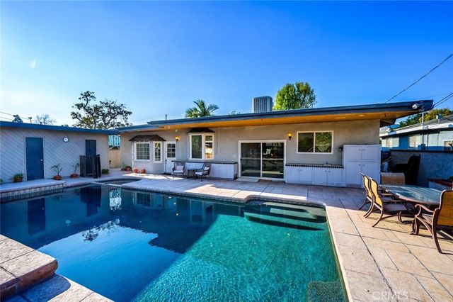 14132 Carfax, Tustin, CA 92780