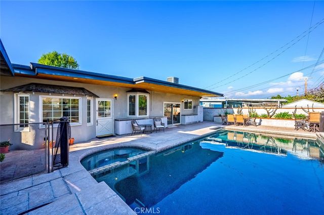 14132 Carfax, Tustin, CA 92780