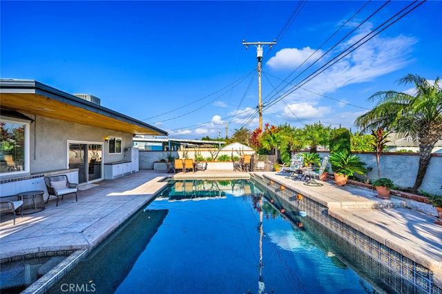 14132 Carfax, Tustin, CA 92780