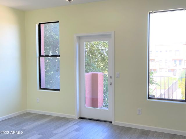 112 W Milada Drive, Phoenix, AZ 85041