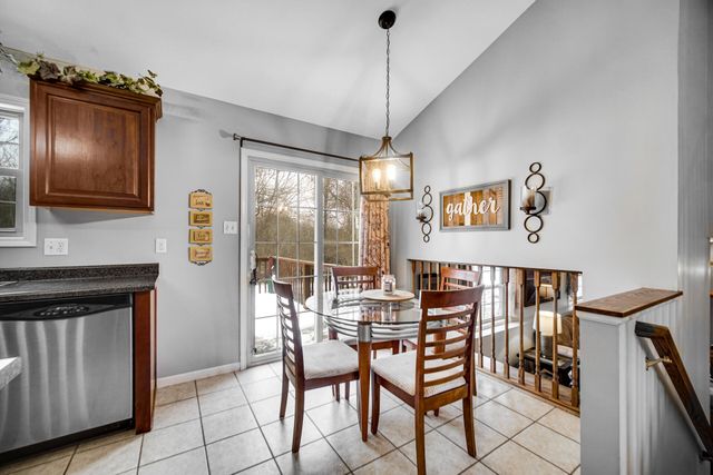 10621 Erie Drive E, Crown Point, IN 46307