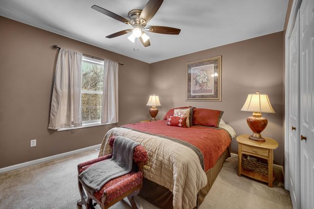 10621 Erie Drive E, Crown Point, IN 46307