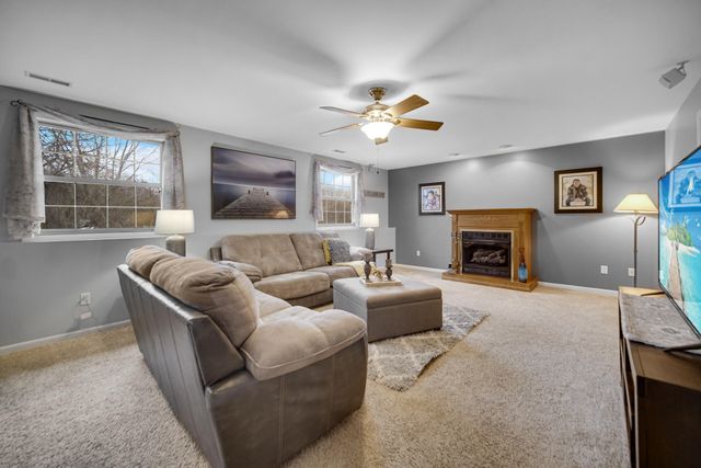 10621 Erie Drive E, Crown Point, IN 46307