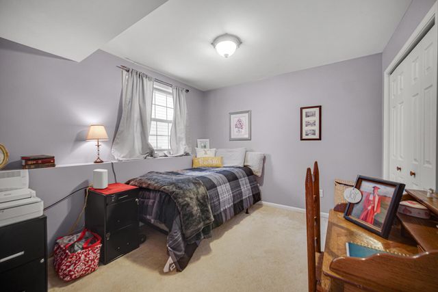 10621 Erie Drive E, Crown Point, IN 46307