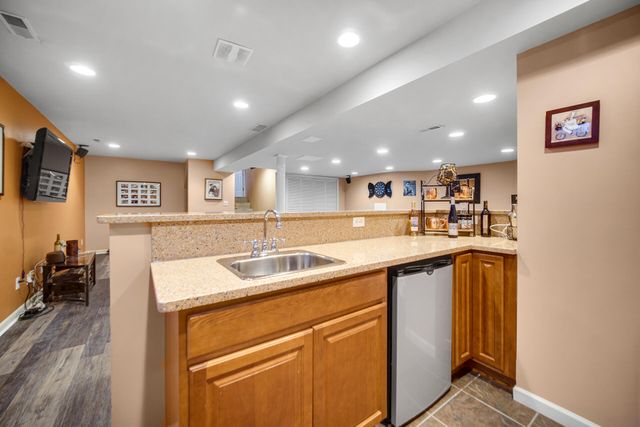 10621 Erie Drive E, Crown Point, IN 46307