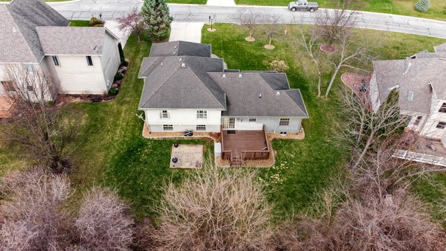 10621 Erie Drive E, Crown Point, IN 46307