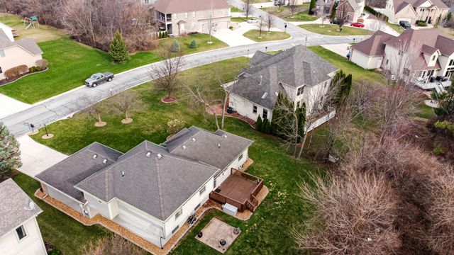 10621 Erie Drive E, Crown Point, IN 46307