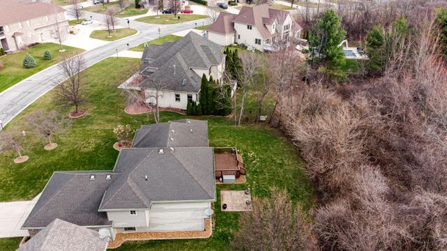 10621 Erie Drive E, Crown Point, IN 46307