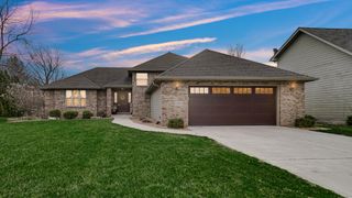 10621 Erie Drive E, Crown Point, IN 46307