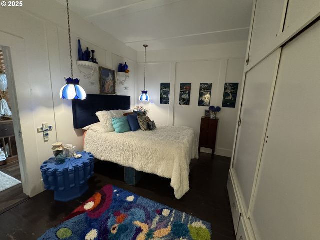 884 S 7TH St, Coos Bay, OR 97420