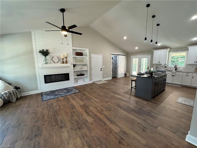 212 River Street, East Bend, NC 27018