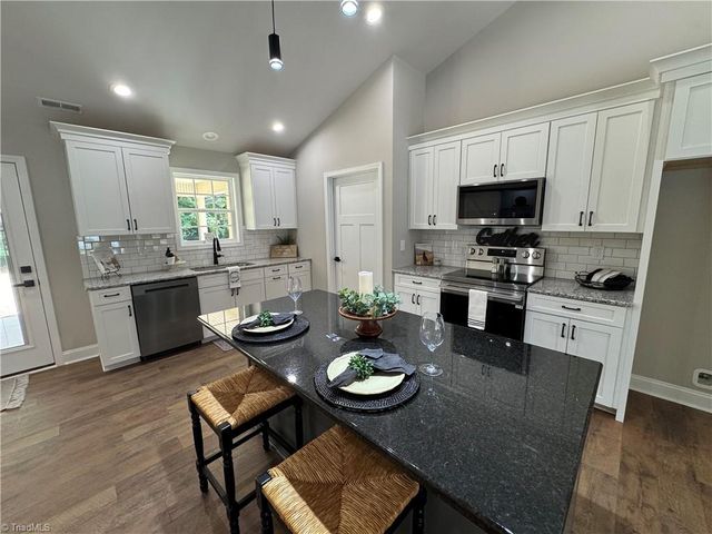 212 River Street, East Bend, NC 27018