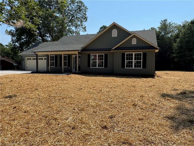 212 River Street, East Bend, NC 27018