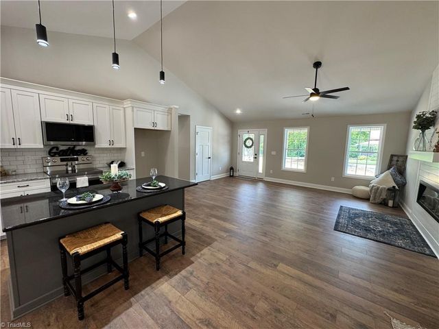 212 River Street, East Bend, NC 27018