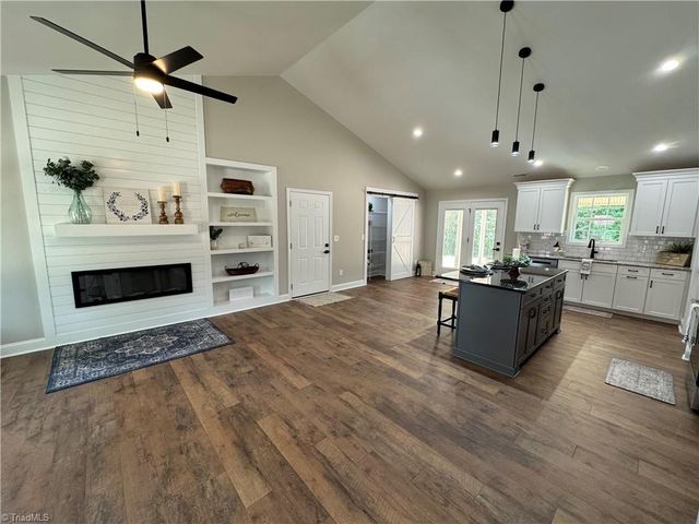 212 River Street, East Bend, NC 27018