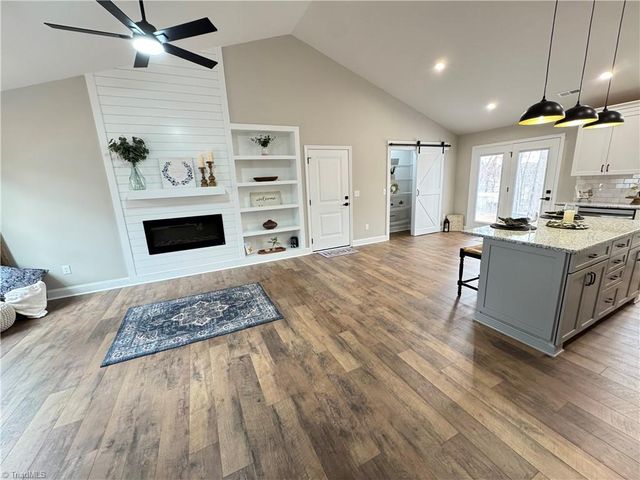 212 River Street, East Bend, NC 27018