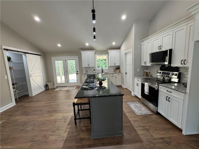 212 River Street, East Bend, NC 27018